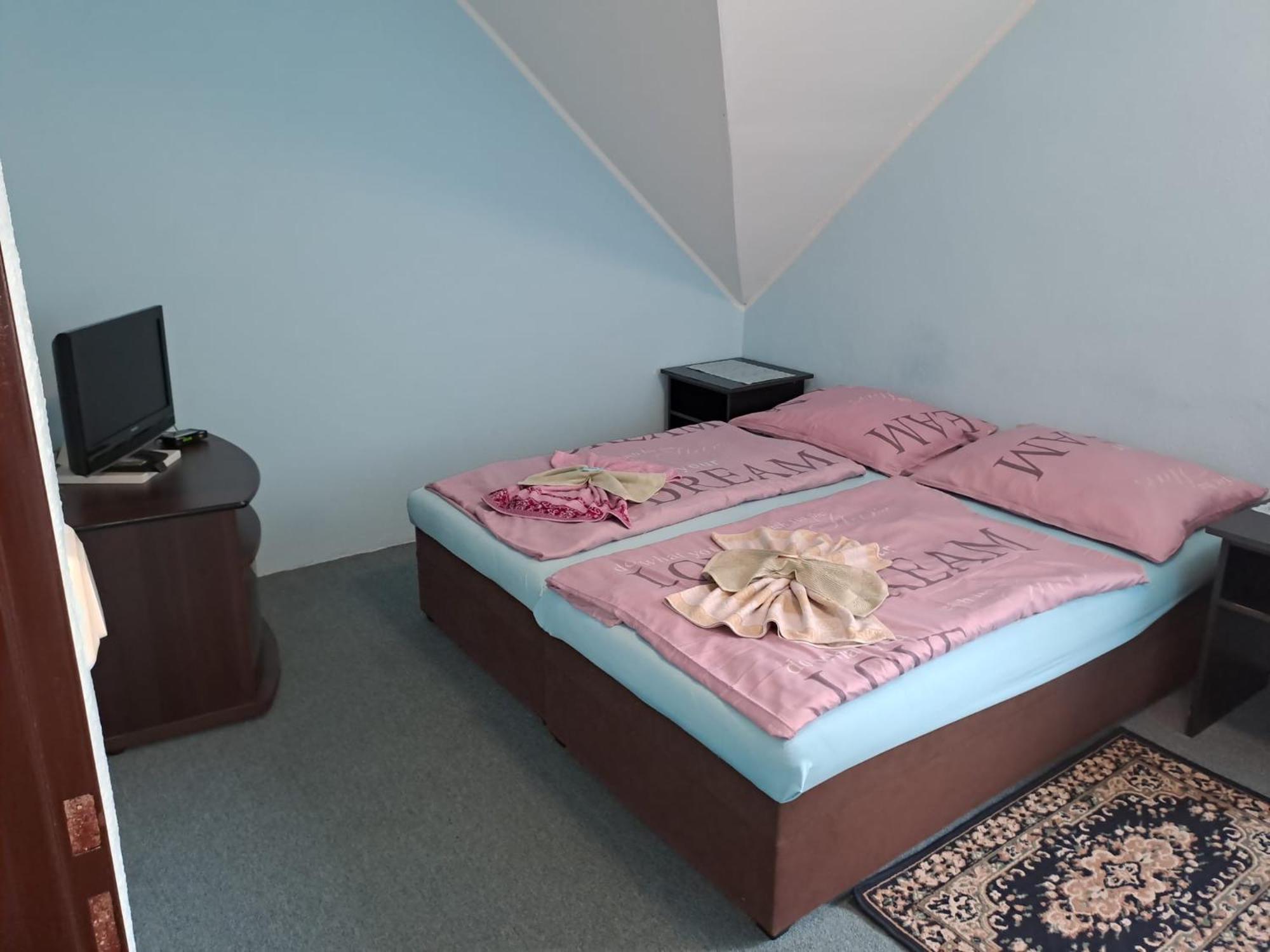 Hotel Kamenny Vrch Chomutov Zewnętrze zdjęcie