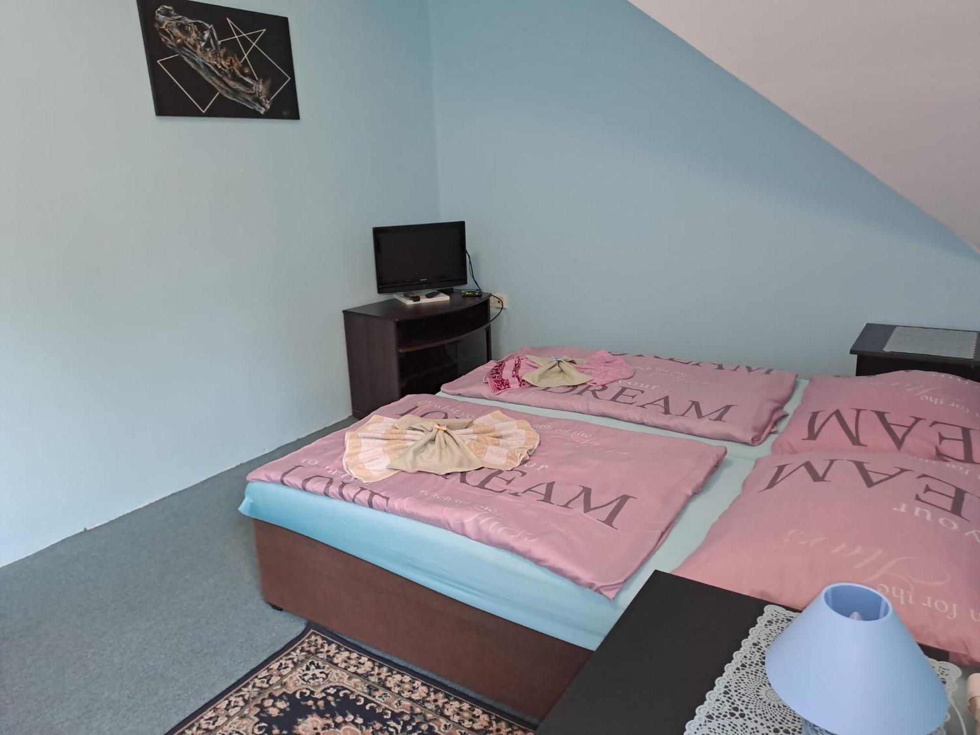 Hotel Kamenny Vrch Chomutov Zewnętrze zdjęcie