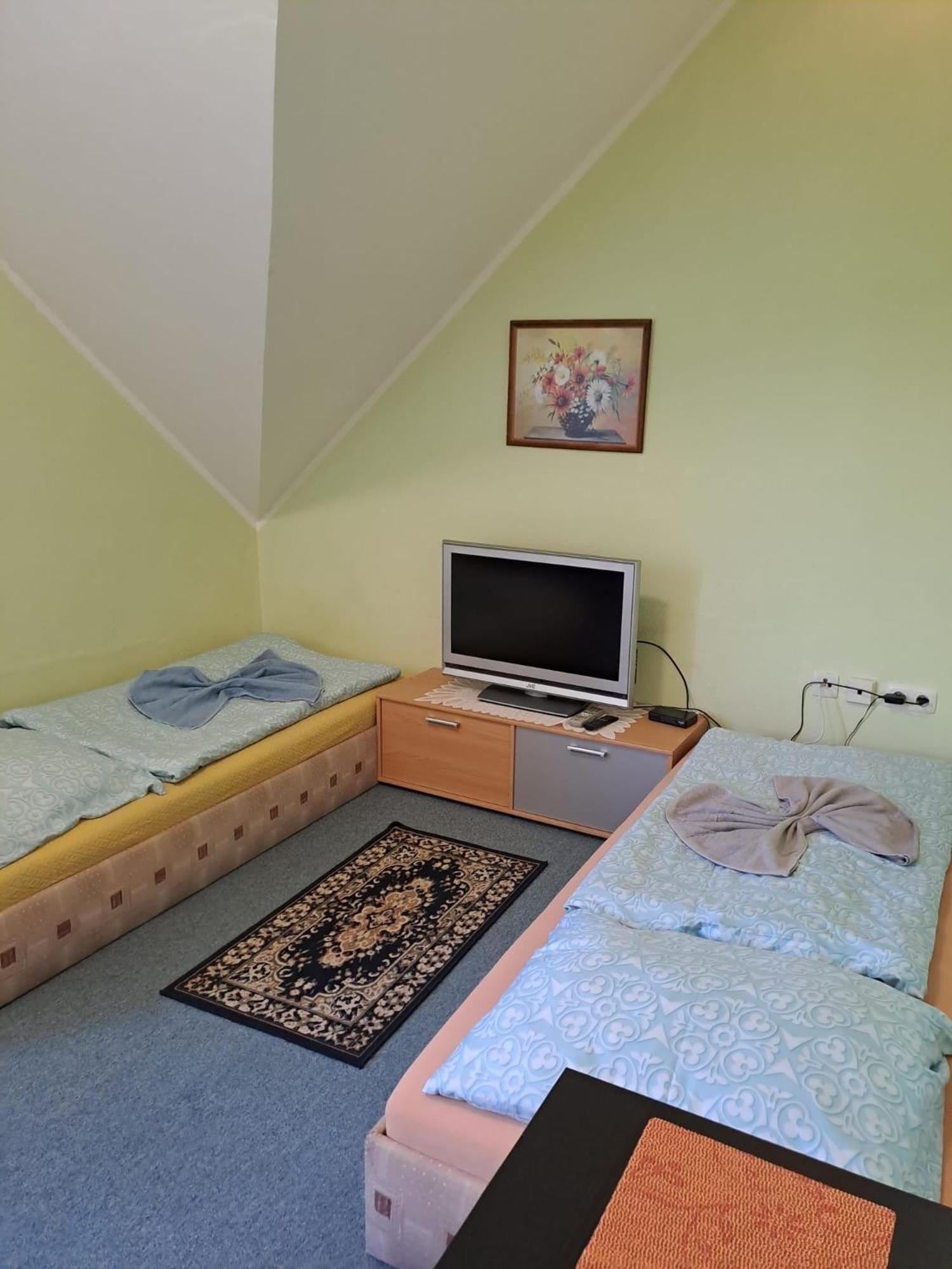 Hotel Kamenny Vrch Chomutov Zewnętrze zdjęcie