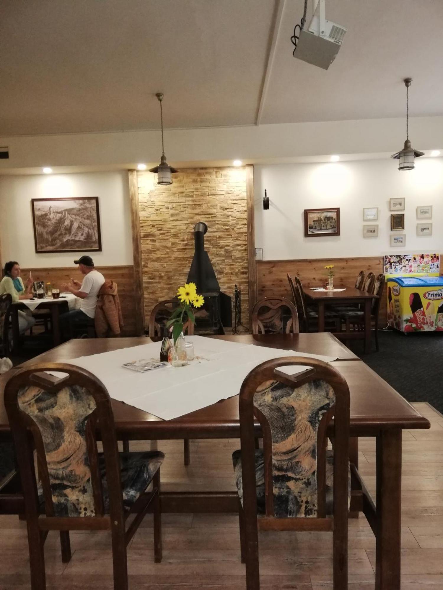 Hotel Kamenny Vrch Chomutov Zewnętrze zdjęcie